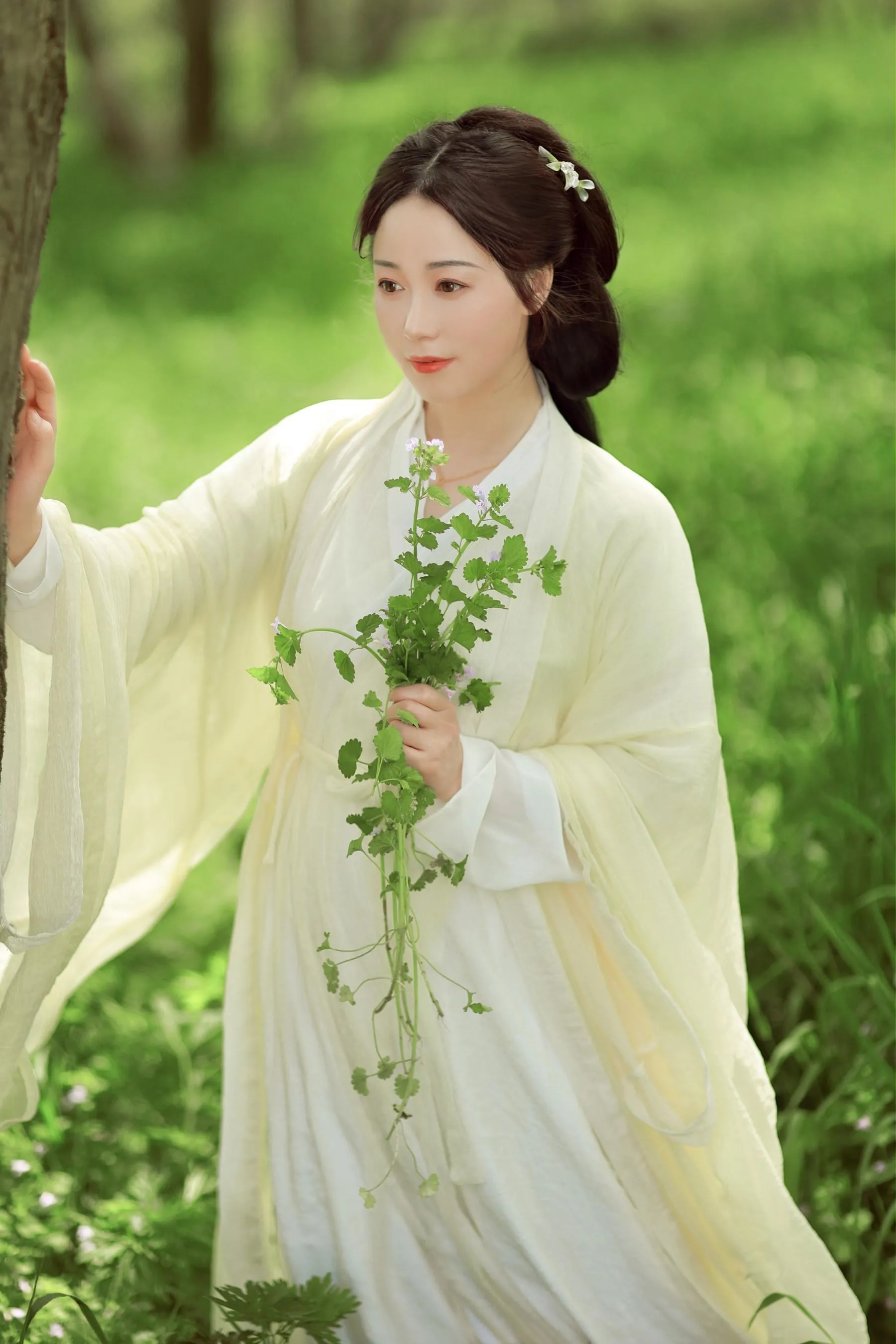 [艺图语] 2022.05.11 踏青 笑笑 [25P]插图6